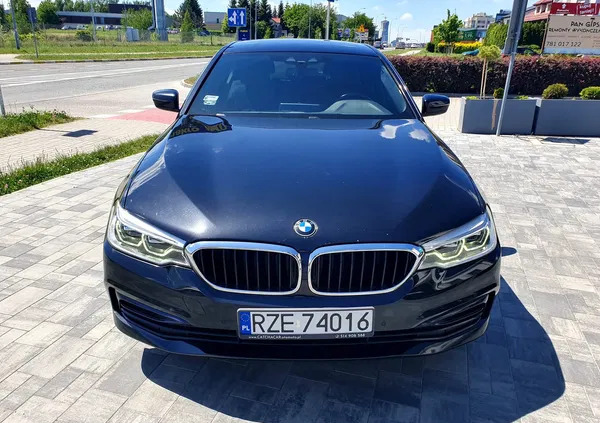 samochody osobowe BMW Seria 5 cena 110000 przebieg: 174000, rok produkcji 2018 z Rzeszów